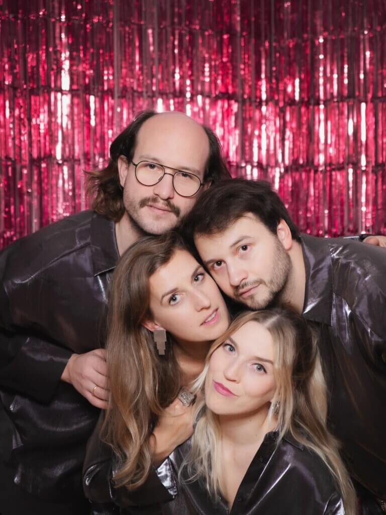 A merry ROBA Christmas Special